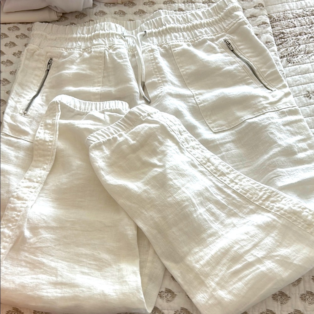 Athleta white Cabo Linen Joggers pants.  Size m
